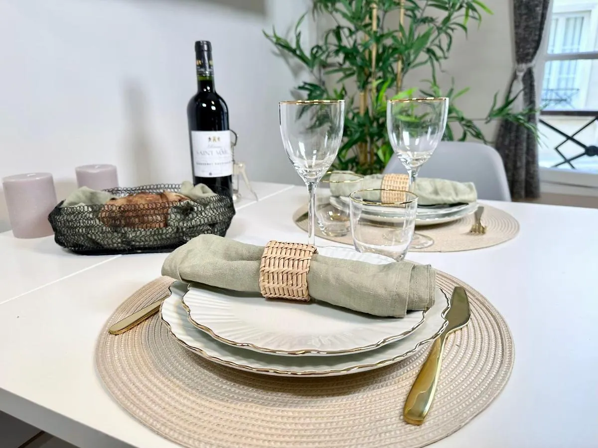 Apartment 1630 - Champs Elysees - Best Value Paris