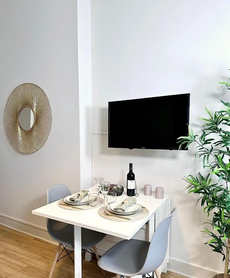 Apartment 1630 - Champs Elysees - Best Value Paris France