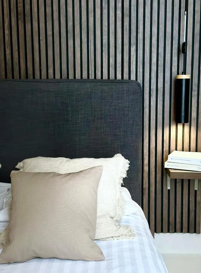 1630 - Champs Elysees - Best Value Paris Apartment